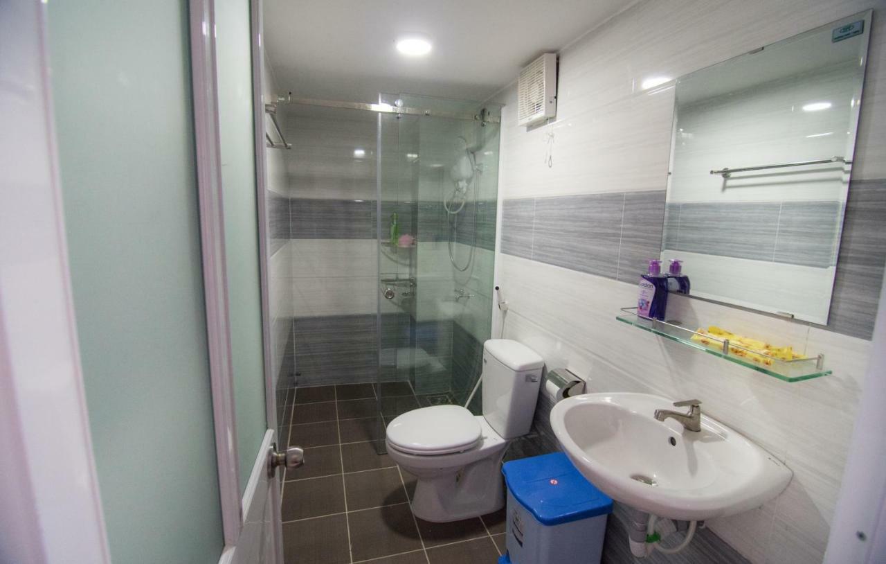 Language Exchange Hostel 2 Хошимин Экстерьер фото