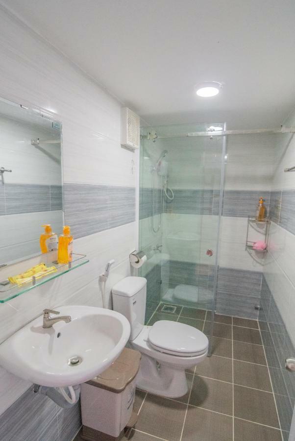 Language Exchange Hostel 2 Хошимин Экстерьер фото